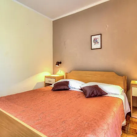 Apartment Mugeba I Apartman *