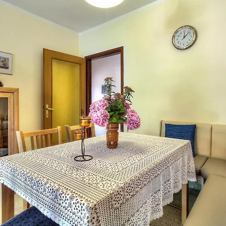 Apartment Mugeba I Apartman *